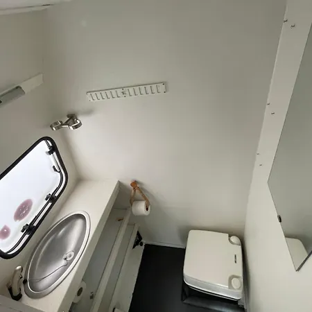 Капсульный отель Koselig Campingvogn Будё